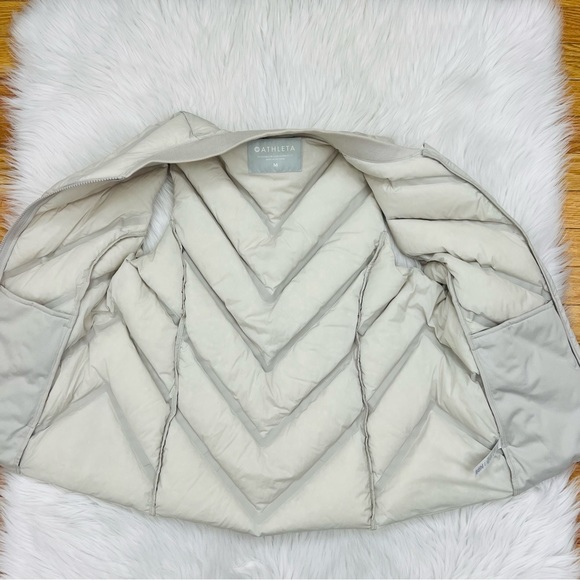 NWOT!! Athleta Inlet Vest Birch Gray Goose Down Fill Size Medium - Picture 6 of 15
